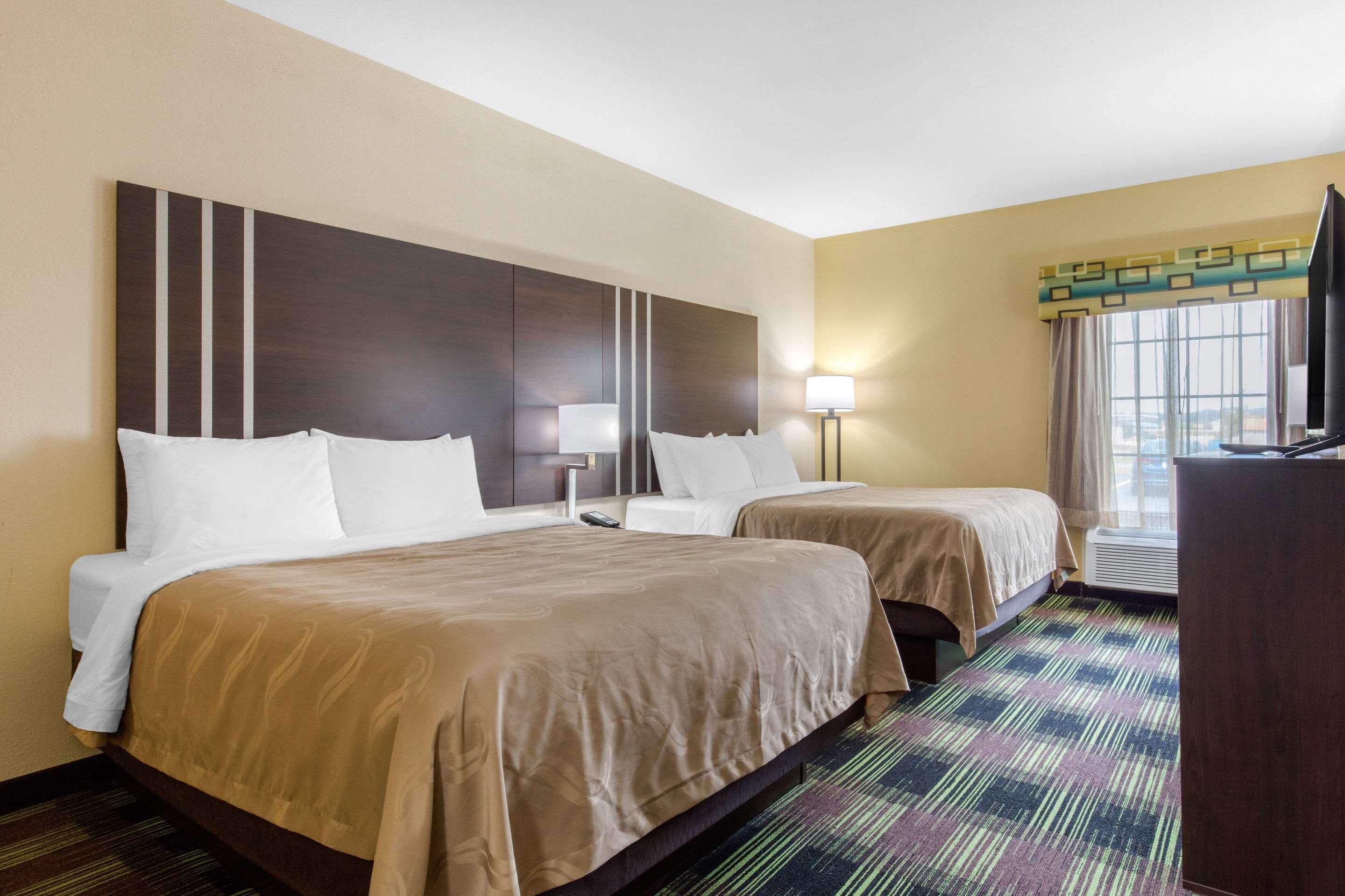 Quality Inn Cadiz Extérieur photo