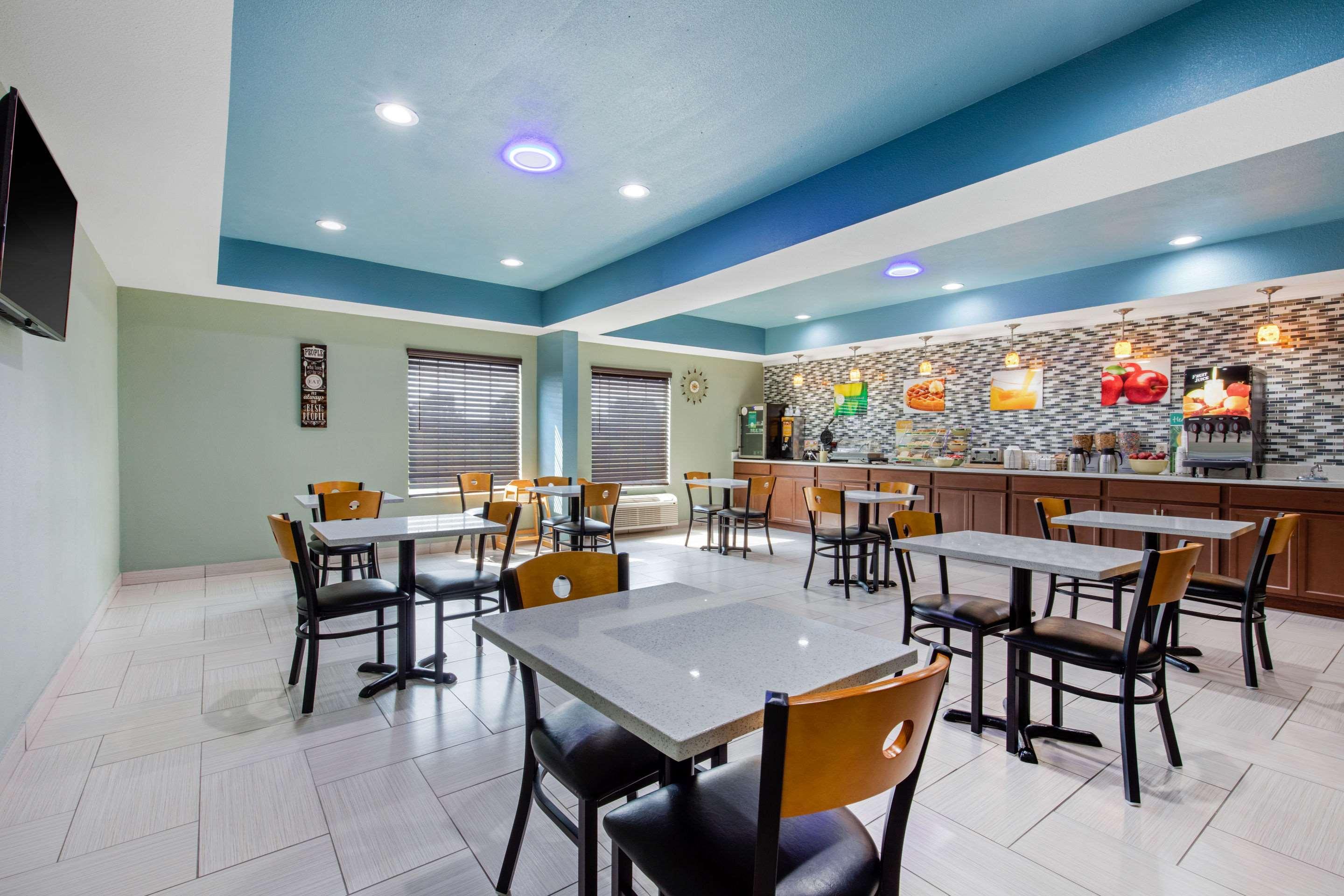 Quality Inn Cadiz Extérieur photo