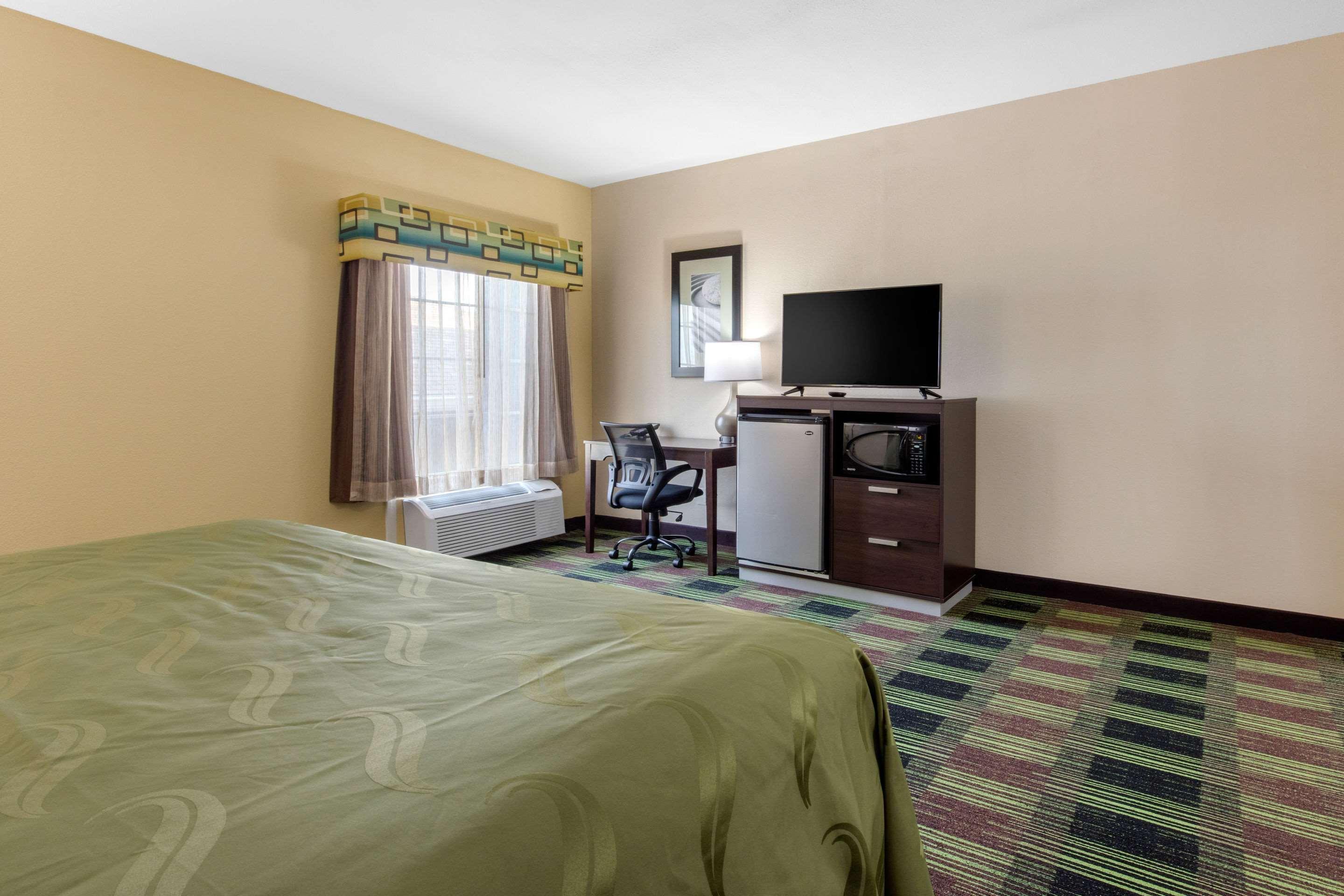 Quality Inn Cadiz Extérieur photo