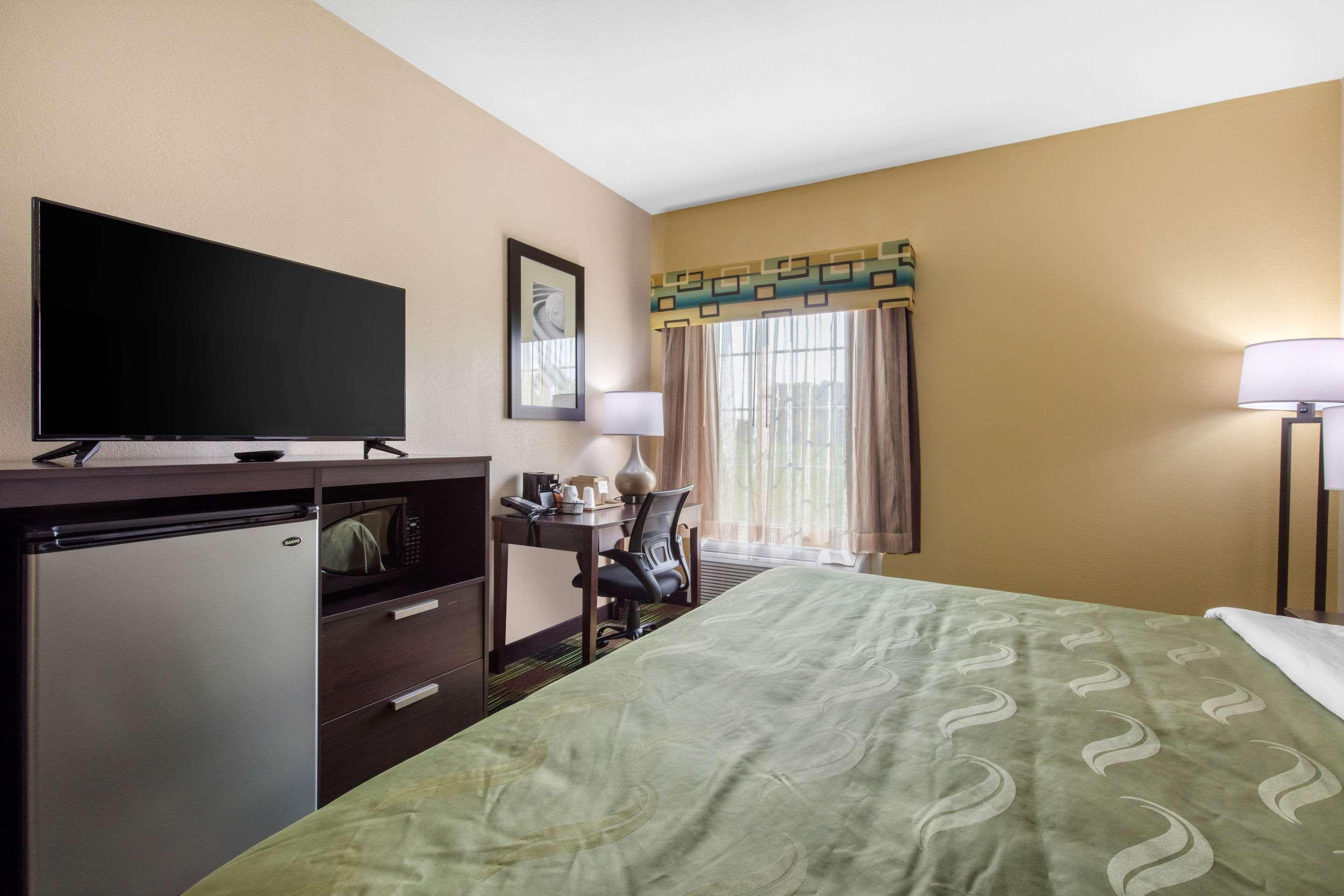 Quality Inn Cadiz Extérieur photo