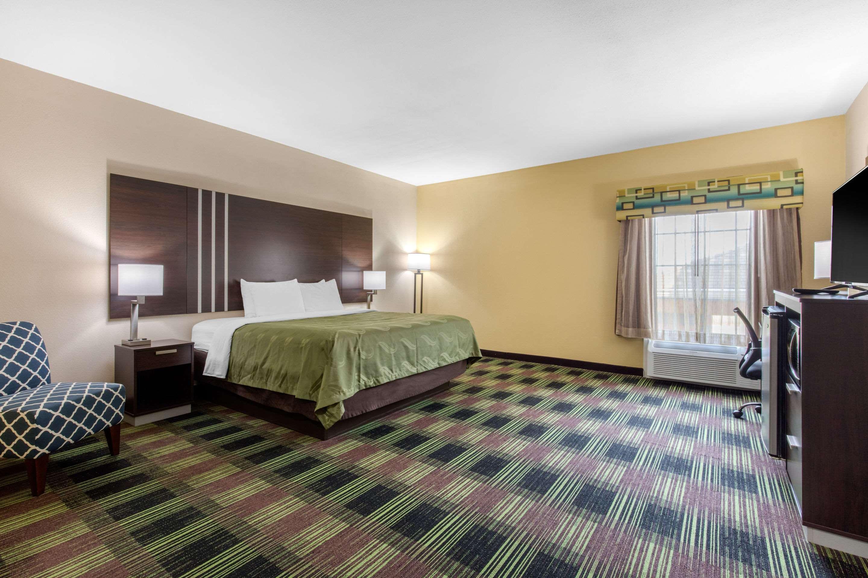 Quality Inn Cadiz Extérieur photo
