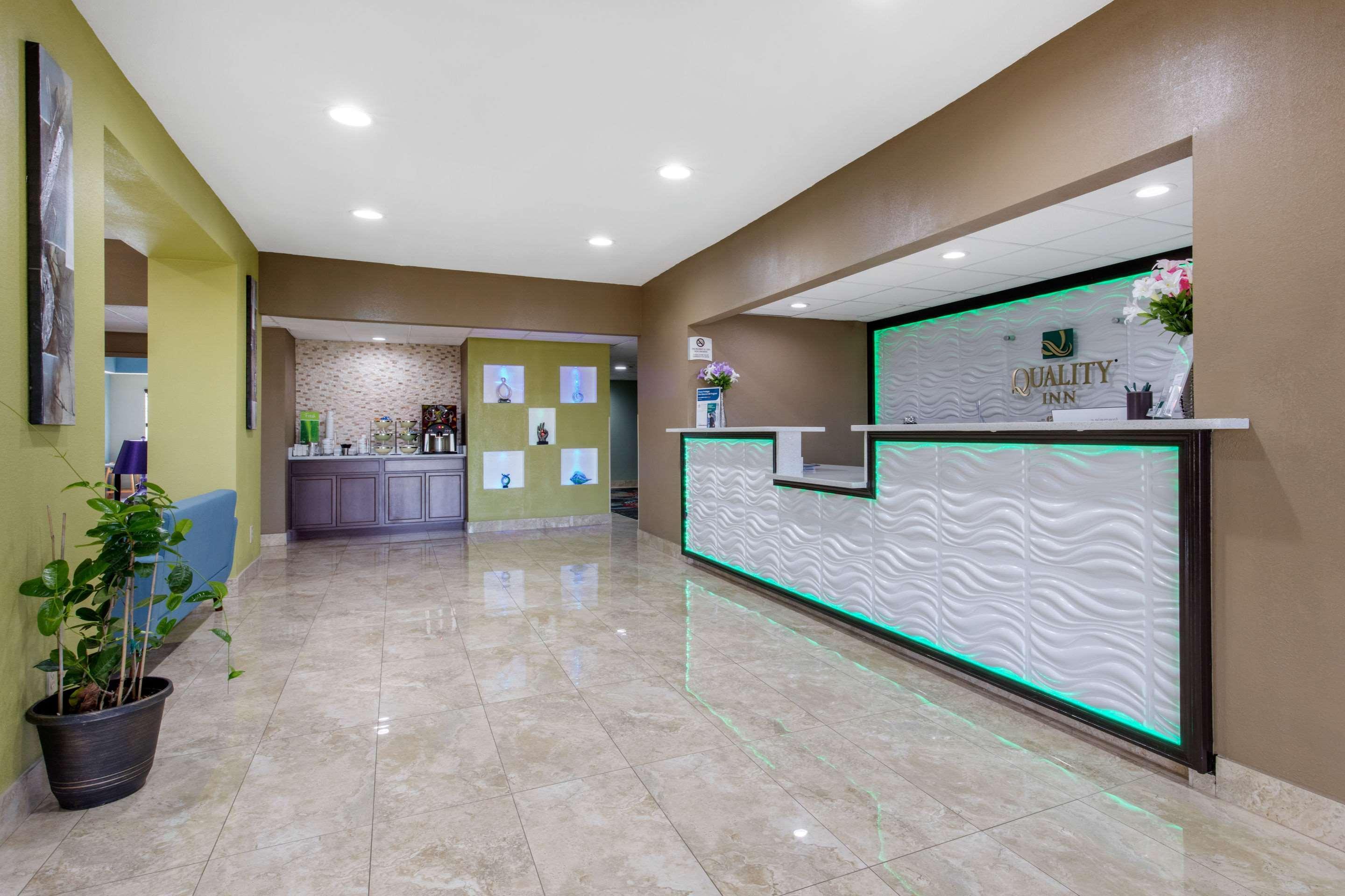 Quality Inn Cadiz Extérieur photo