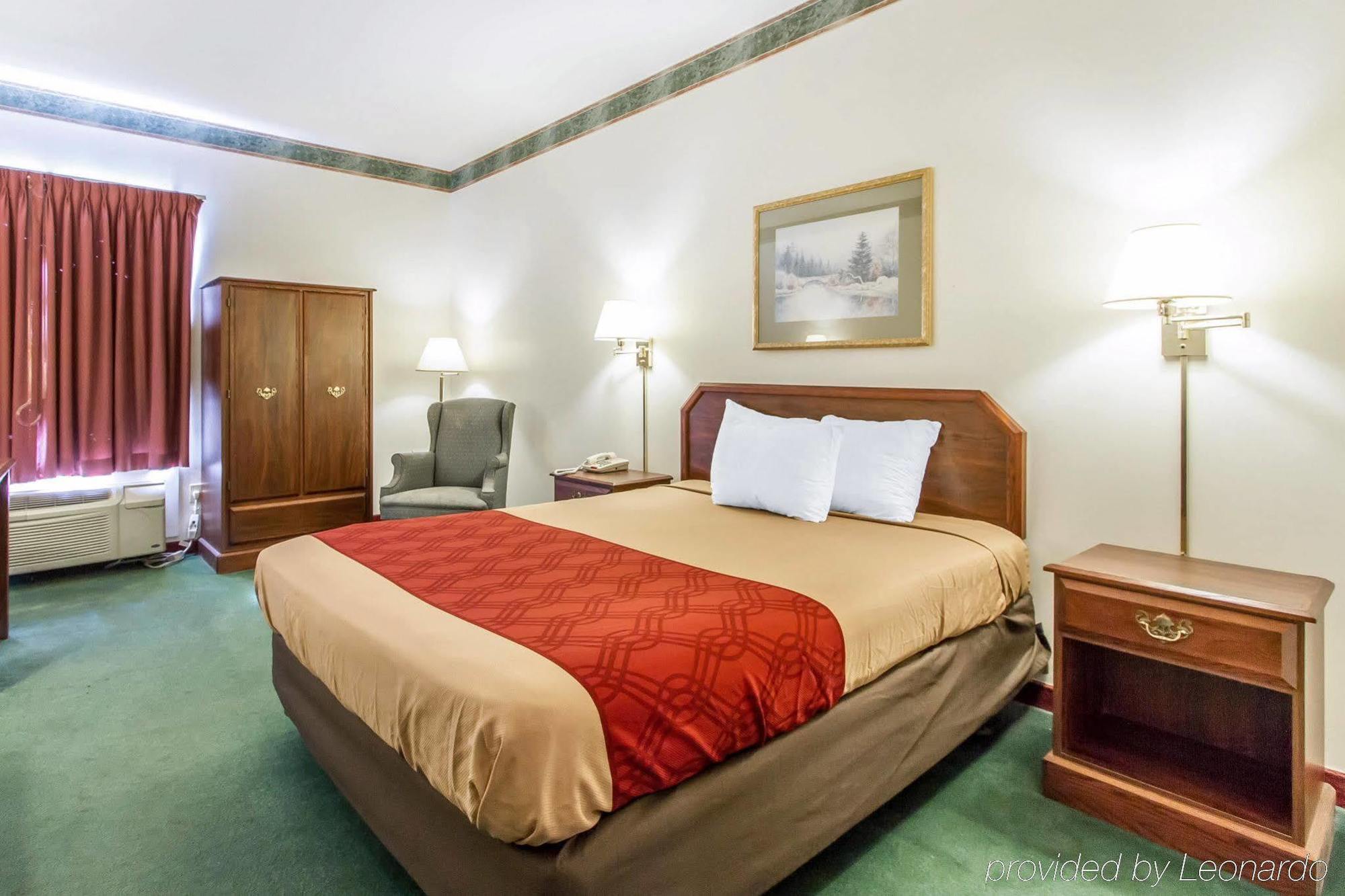 Quality Inn Cadiz Extérieur photo