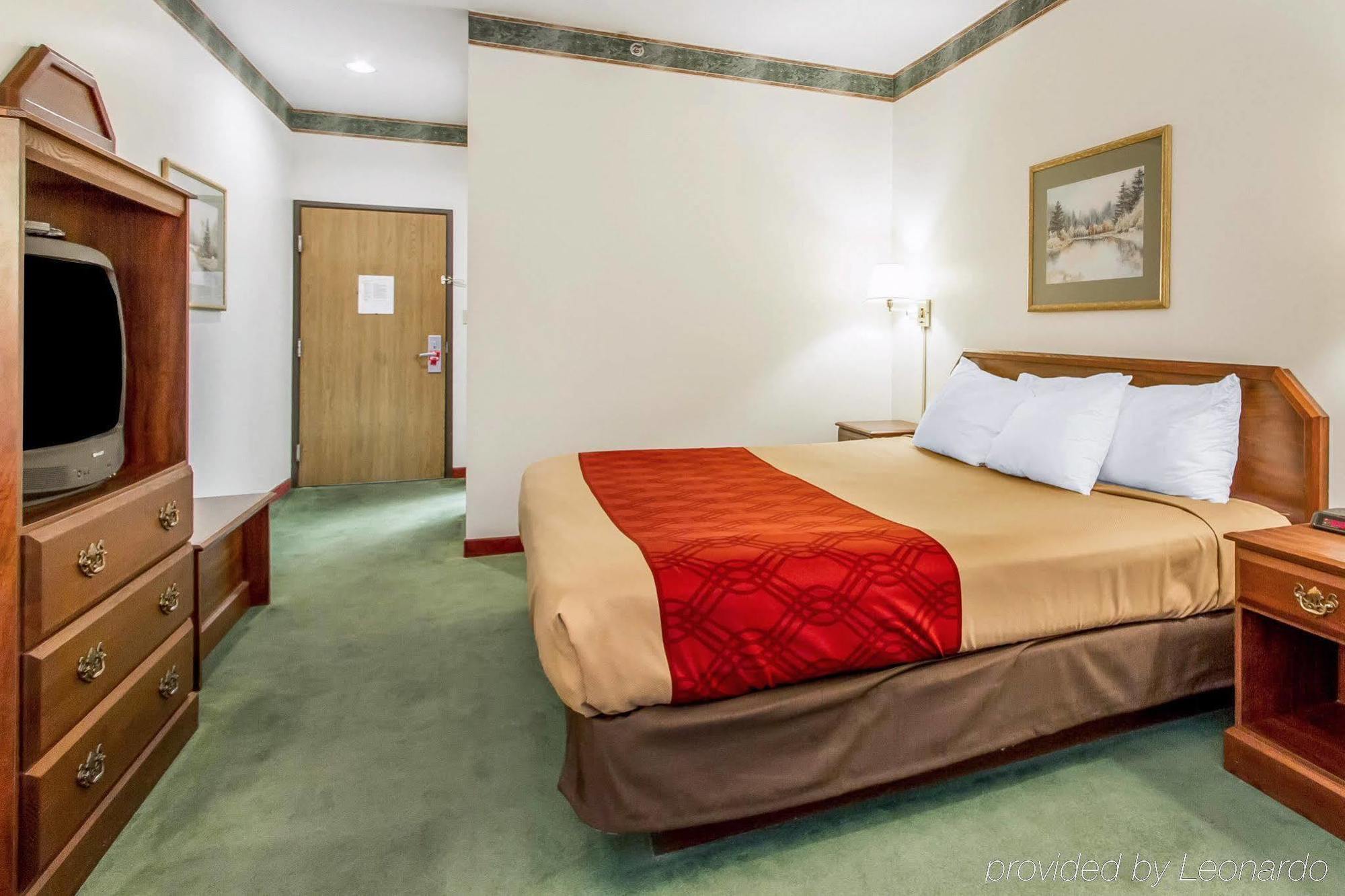 Quality Inn Cadiz Extérieur photo